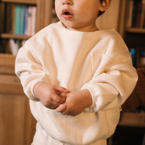 Baby wearing sweater and jogger in pima cotton - perla - Puno Collection | UAUA Collections