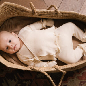 Baby wearing outfit and booties in pima cotton - biscotti - Puno Collection | UAUA Collections